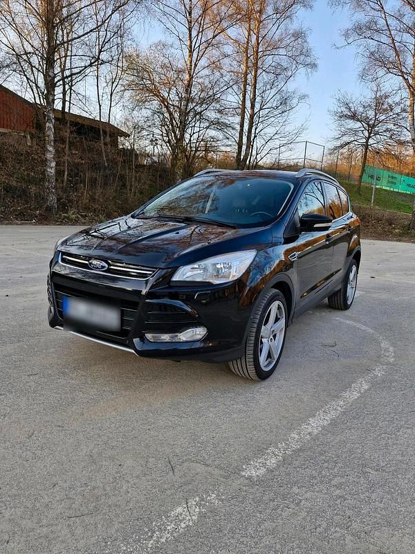Gebraucht Ford Kuga Titanium 140 PS (102 kW) 2014 Schwarz SUV