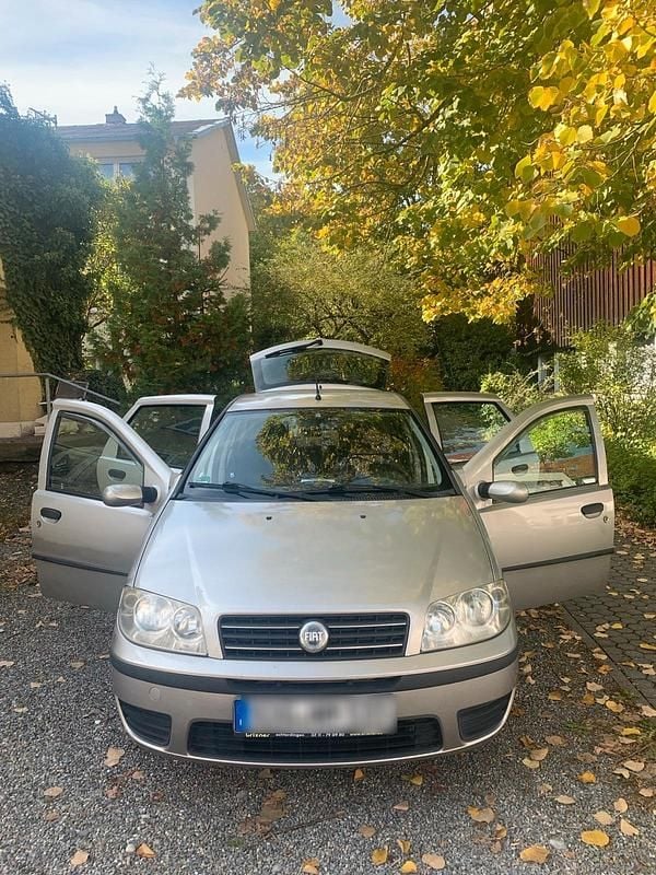 Silber Gebraucht 2004 Fiat Punto Kleinwagen | 250 € (Superpreis) - Bild 1/4