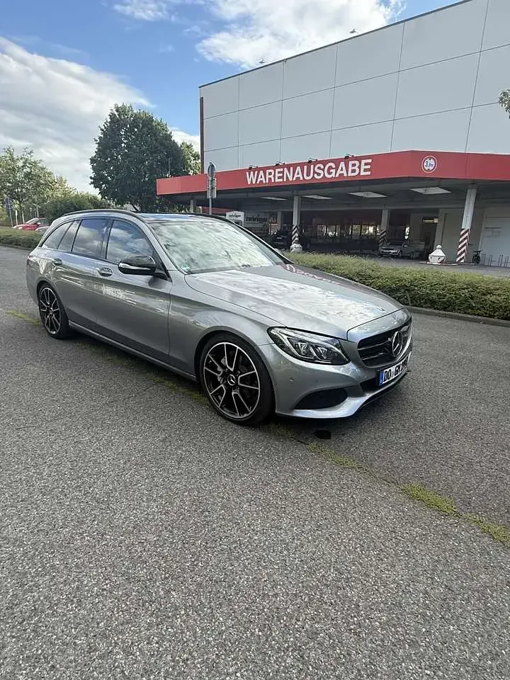 Gebraucht Mercedes C250 204 PS (150 kW) 2015 Grau Kombi