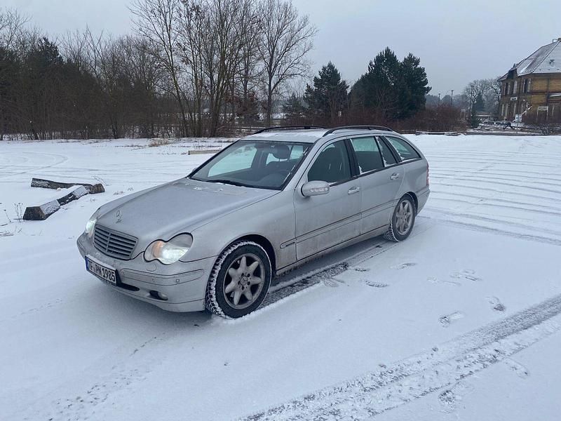 Gebraucht Mercedes C320 Elegance 218 PS (160 kW) 2000 Silber Kombi