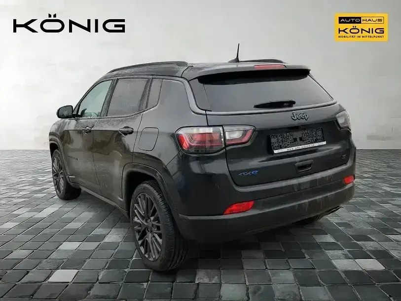 Usado Jeep Compass 180 HP (132 kW) 2021 Preto SUV