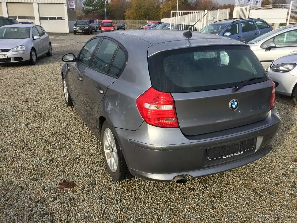 Brugt BMW 118 143 HK (105 kW) 2009 Grå Hatchback