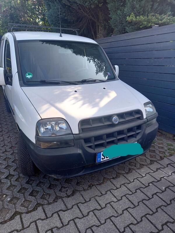 Weiß Gebraucht 2002 Fiat Doblò Van / Kleinbus | 3.500 € - Bild 1/4