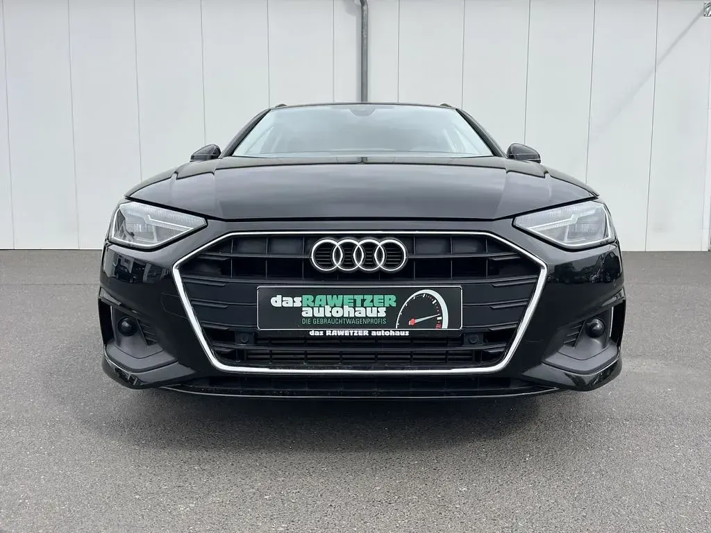 Gebraucht Audi A4 150 PS (110 kW) 2022 Mythosschwarz Kombi