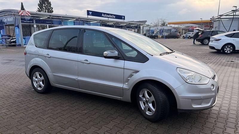 Gebraucht Ford S-MAX Ambiente 140 PS (102 kW) 2007 Silber Van / Kleinbus