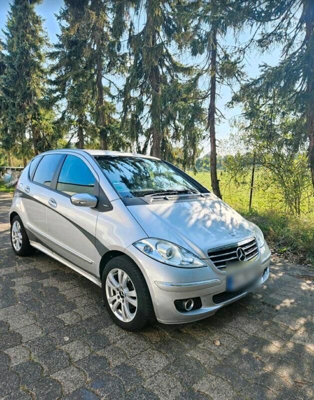 Grau Gebraucht 2004 Mercedes A200 Kleinwagen | 1.000 € (Guter Preis) - Bild 1/4