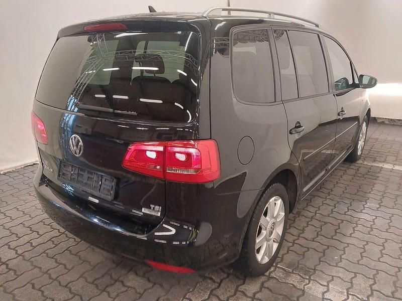 Gebraucht VW Touran Cup 105 PS (77 kW) 2015 Schwarz Van / Kleinbus