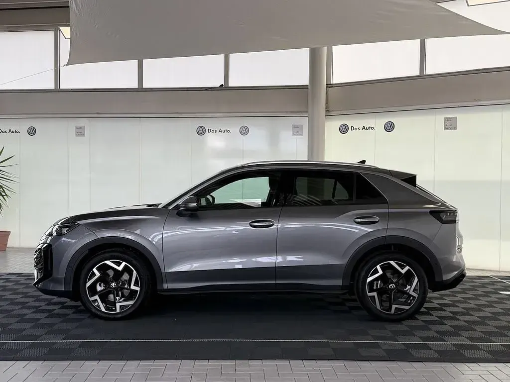 Neu VW T-Roc R-line 150 PS (110 kW) 2026 Grau SUV