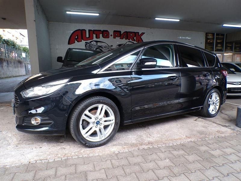 Schwarz Gebraucht 2015 Ford S-MAX Titanium Van / Kleinbus | 8.290 € (Superpreis) - Bild 1/4