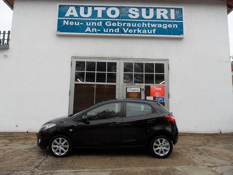 Braun Gebraucht 2011 Mazda 2 Active Limousine | 4.490 € (Fairer Preis) - Bild 1/4