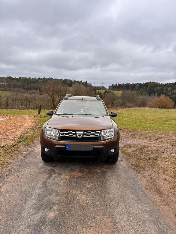 Gebraucht Dacia Duster Lauréate 125 PS (91 kW) 2015 Braun SUV