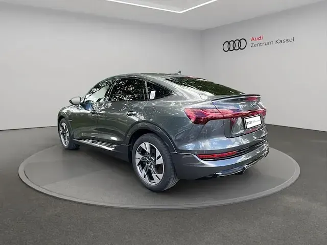 Gebraucht Audi e-tron Sportback S-Line 300 kW (408 PS) 2023 Daytonagrau perleffekt SUV