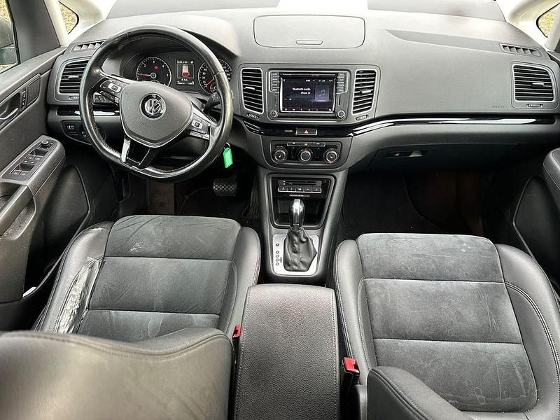 Gebraucht VW Sharan Highline 184 PS (135 kW) 2016 Gold Van / Kleinbus