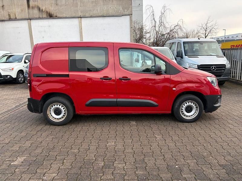Gebraucht Opel Combo Selection 102 PS (75 kW) 2019 Rot Van / Kleinbus