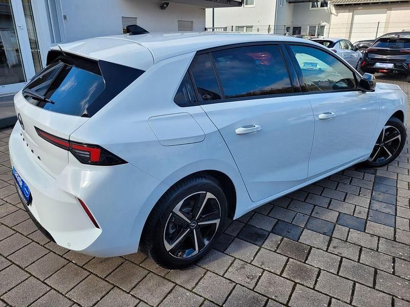Gebraucht Opel Astra 131 PS (96 kW) 2024 Weiß Limousine
