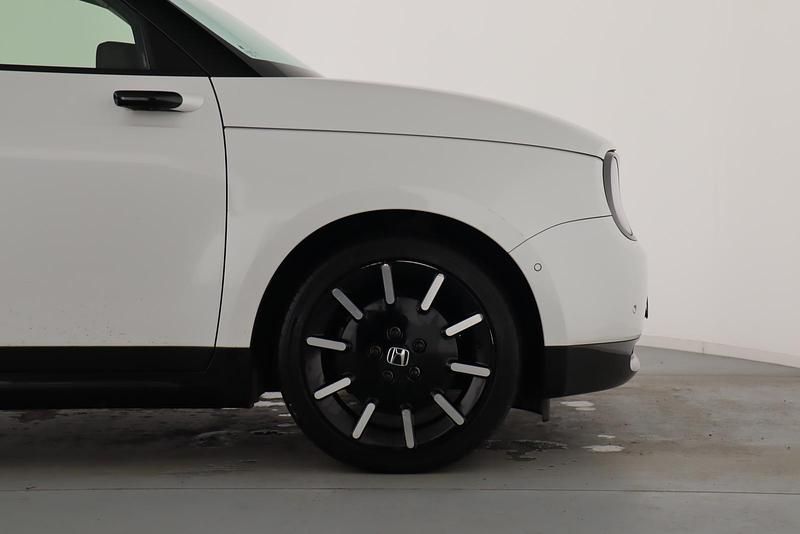 Gebraucht Honda e Advance 113 kW (154 PS) 2020 Platinum white p. Kleinwagen