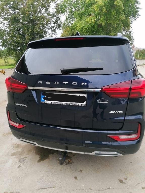 Blau Gebraucht 2024 Ssangyong Rexton Sapphire SUV | 38.500 € (Superpreis) - Bild 1/4