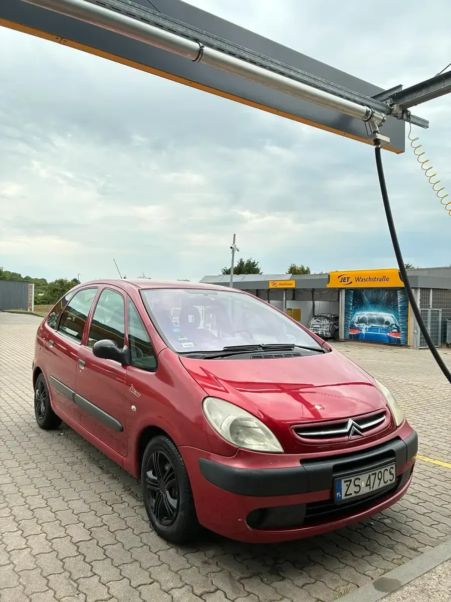 Gebraucht Citroën Xsara Picasso 80 PS (58 kW) 2006 Rot Van / Kleinbus
