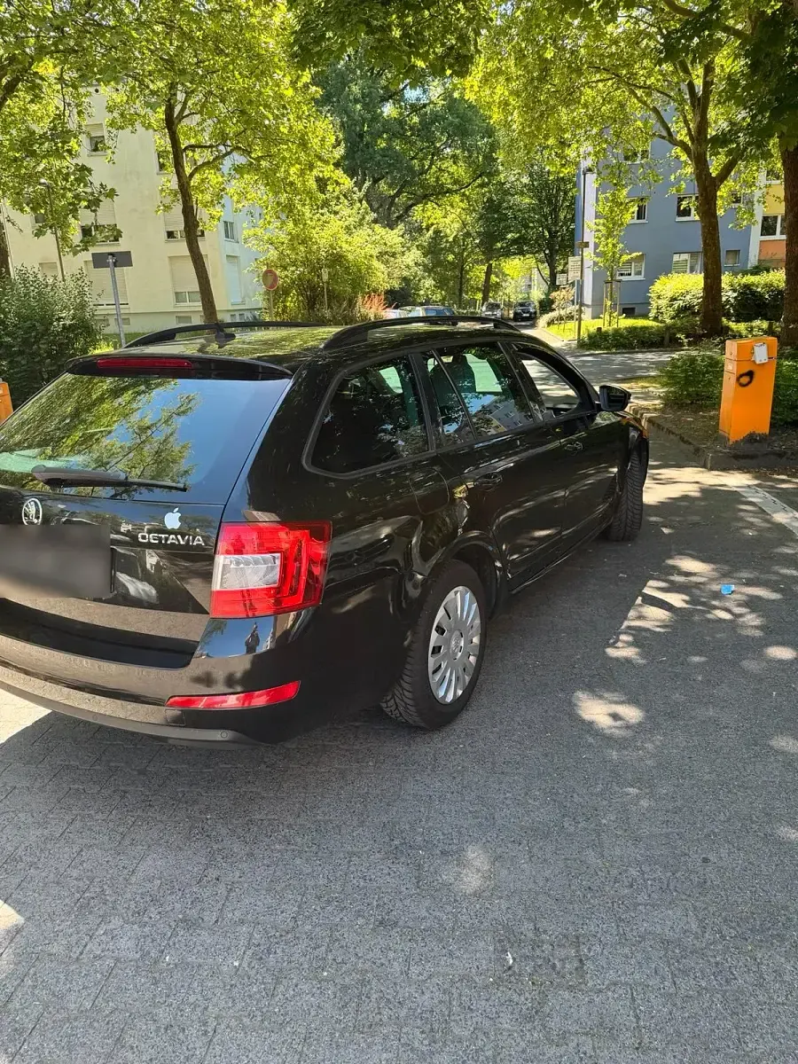 Gebraucht Skoda Octavia 105 PS (77 kW) 2017 Schwarz Kombi