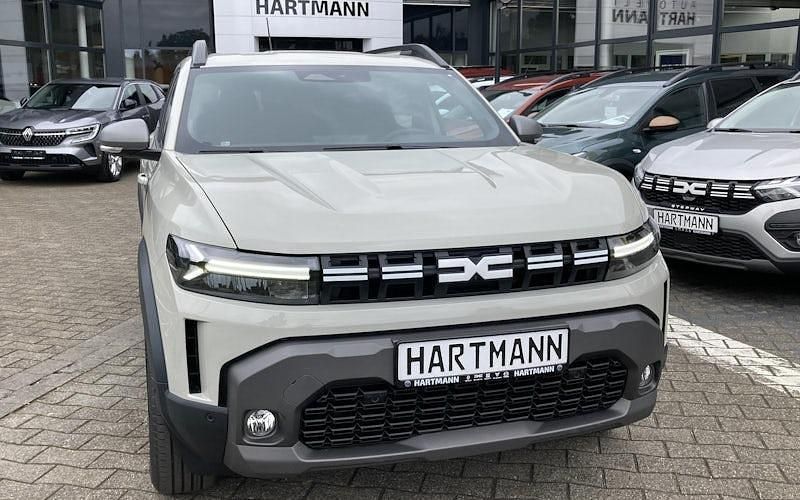 Weiß Neu 2025 Dacia Duster Essentiel SUV | 19.680 € (Superpreis) - Bild 1/4