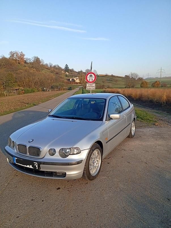 Silber Gebraucht 2001 BMW 316 Compact Kleinwagen | 1.600 € (Guter Preis) - Bild 1/4