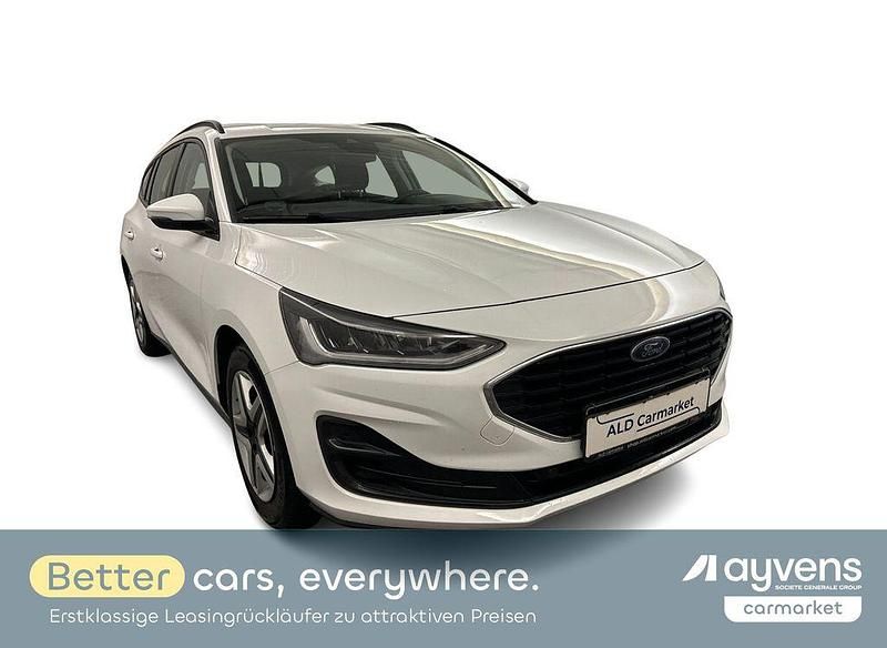 Weiß Gebraucht 2022 Ford Focus Limousine | 16.480 € (Superpreis) - Bild 1/4