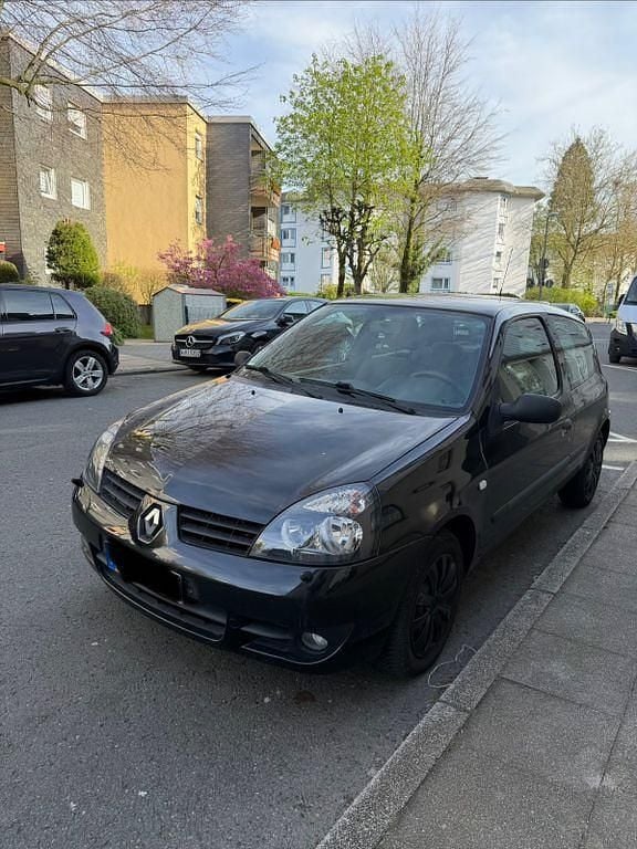 Gebraucht Renault Clio II 58 PS (42 kW) 2008 Schwarz Limousine