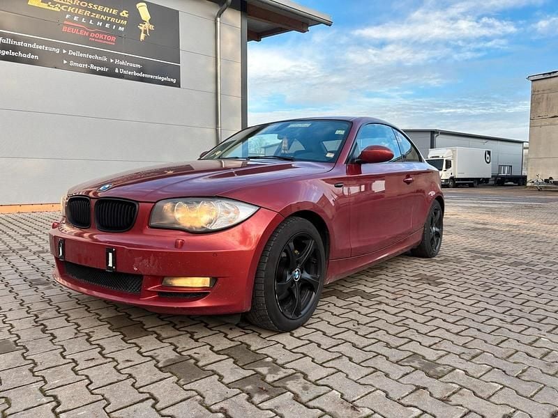 Rot Gebraucht 2008 BMW 120 Coupé Coupé | 6.400 € (Fairer Preis) - Bild 1/4