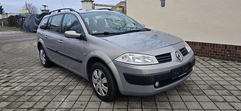 Gelb Gebraucht 2005 Renault Mégane GrandTour Avantage Kombi | 1.790 € (Etwas zu teuer) - Bild 1/4