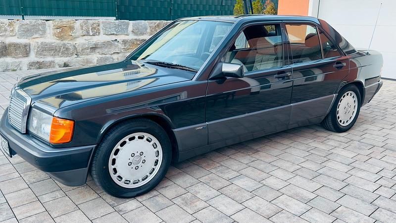 Gebraucht Mercedes 190 Sportline 160 PS (117 kW) 1992 Schwarz Limousine