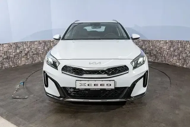 Gebraucht Kia XCeed Vision 120 PS (88 kW) 2023 Weiss SUV