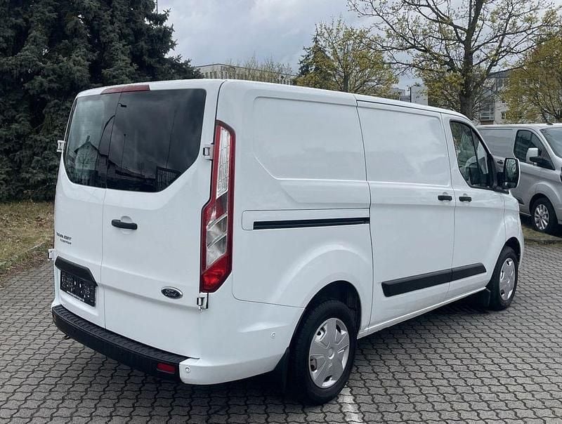 Gebraucht Ford Transit Custom 105 PS (77 kW) 2021 Weiß Van / Kleinbus