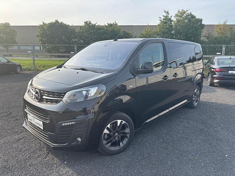 Diamant schwarz/karbon schwarz Gebraucht 2020 Opel Zafira Life Edition Van | 28.990 € (Guter Preis) - Bild 1/4