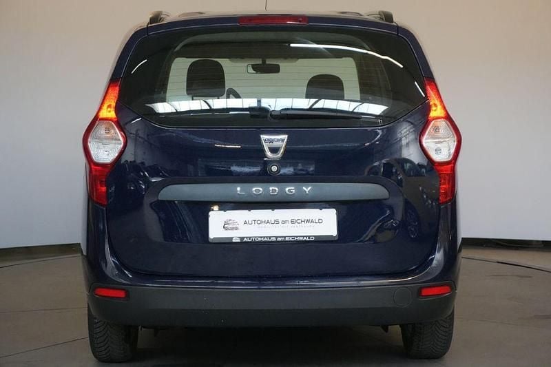 Gebraucht Dacia Lodgy Celebration 116 PS (85 kW) 2016 Blau Van / Kleinbus