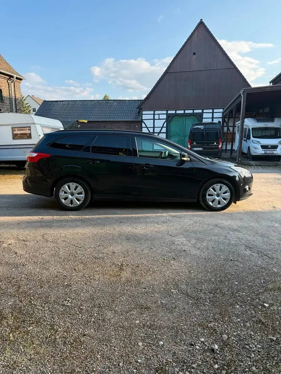 Gebraucht Ford Focus 2014 Schwarz Kombi