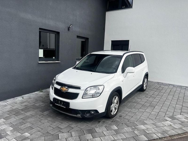 Weiß Gebraucht 2013 Chevrolet Orlando LT Van / Kleinbus | 8.999 € (Fairer Preis) - Bild 1/4