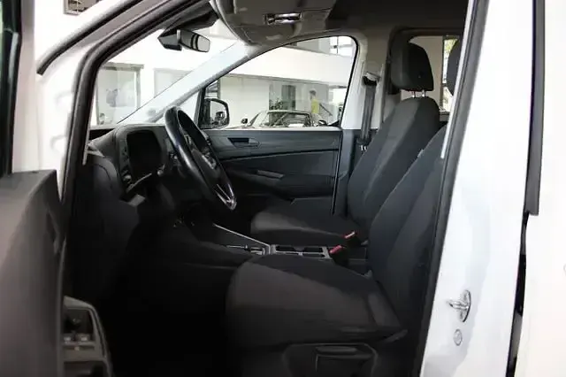 Gebraucht VW Caddy 122 PS (89 kW) 2023 Candyweiss Van / Kleinbus