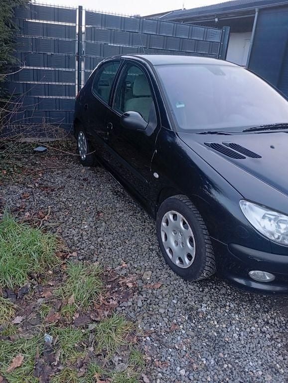 Gebraucht Peugeot 206 Premium 75 PS (55 kW) 2004 Schwarz Limousine