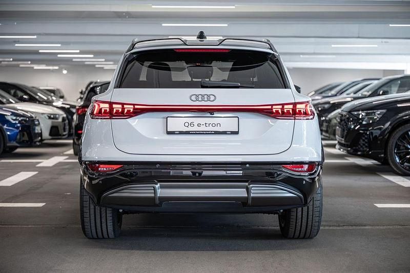 Neu Audi Q6 e-tron Performance 225 kW (306 PS) 2026 Weiß SUV