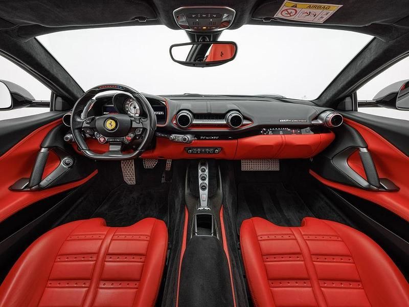 Gebraucht Ferrari 812 799 PS (587 kW) 2017 Grigio silverstone Coupé