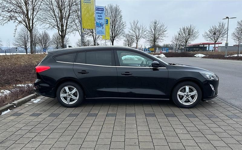 Gebraucht Ford Focus 120 PS (88 kW) 2021 Schwarz Kombi