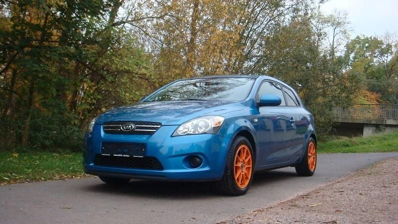 Blau Gebraucht 2008 Kia ProCeed LX Kleinwagen | 1.790 € (Fairer Preis) - Bild 1/4