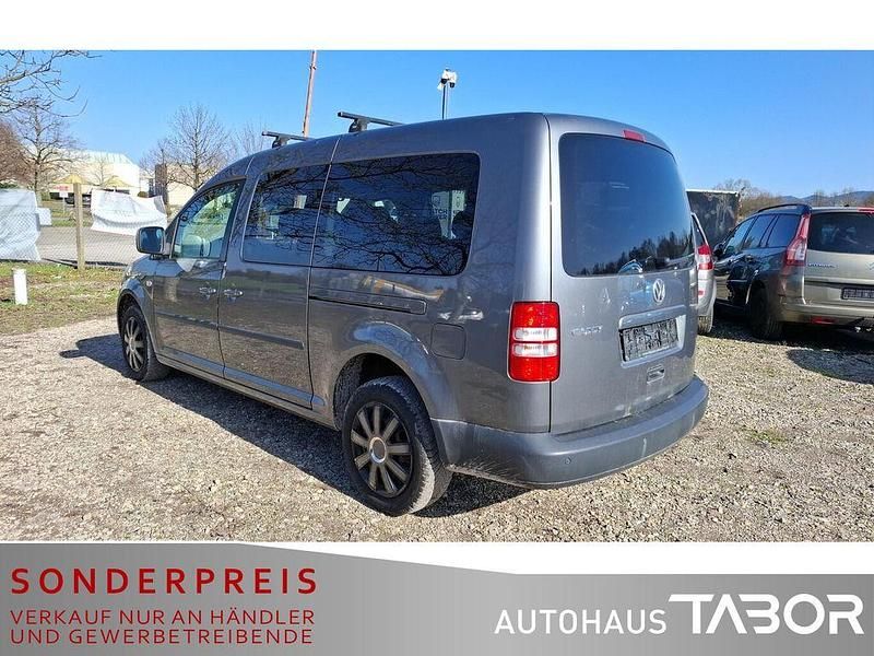 Gebraucht VW Caddy Maxi 102 PS (75 kW) 2013 Natural grey metallic Van / Kleinbus