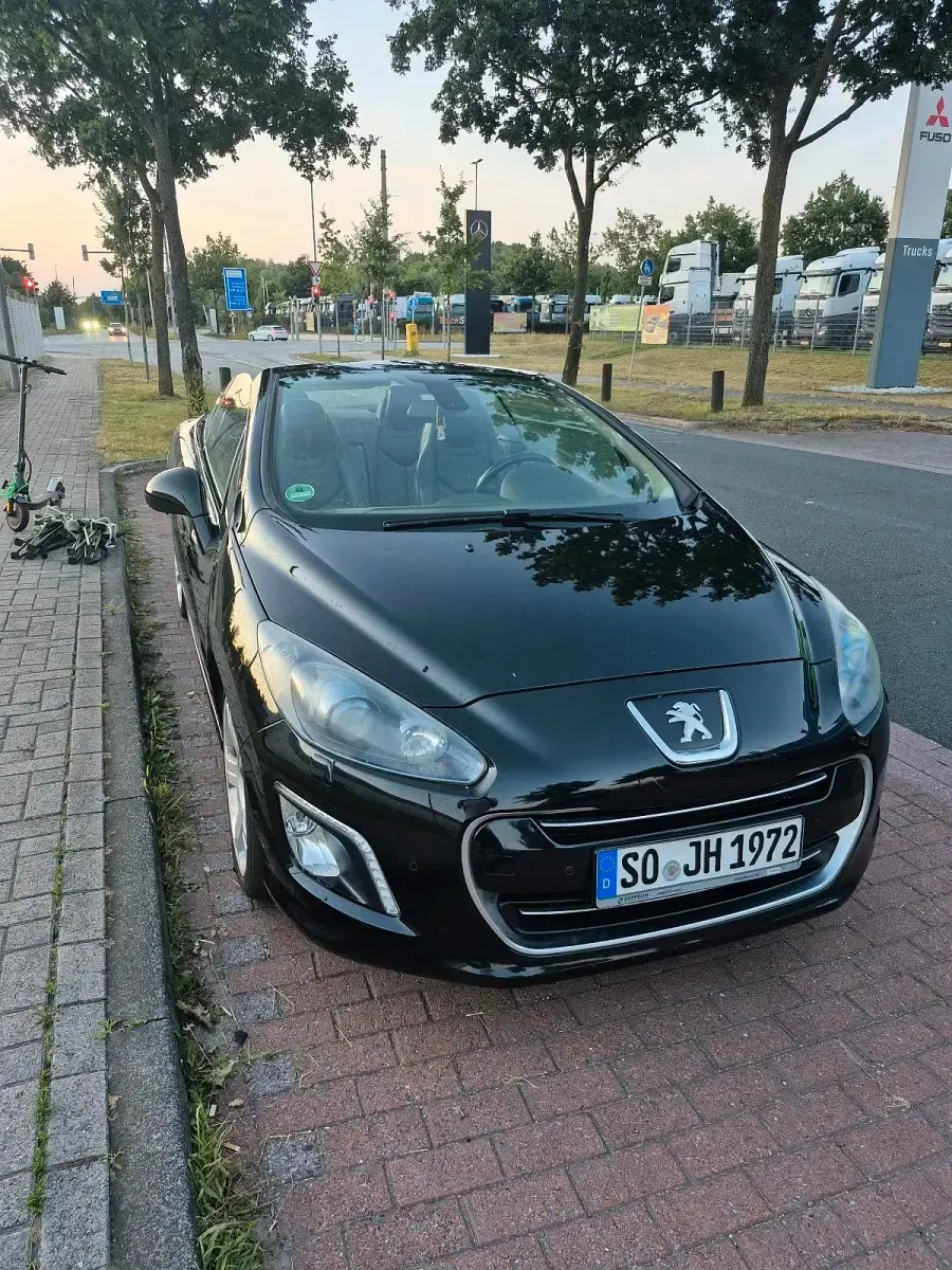 Gebraucht Peugeot 308 CC 163 PS (119 kW) 2013 Schwarz Cabrio