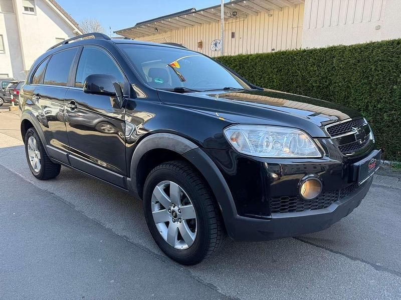 Gebraucht Chevrolet Captiva LS 136 PS (100 kW) 2009 Karbonschw graphitschw midnigh SUV