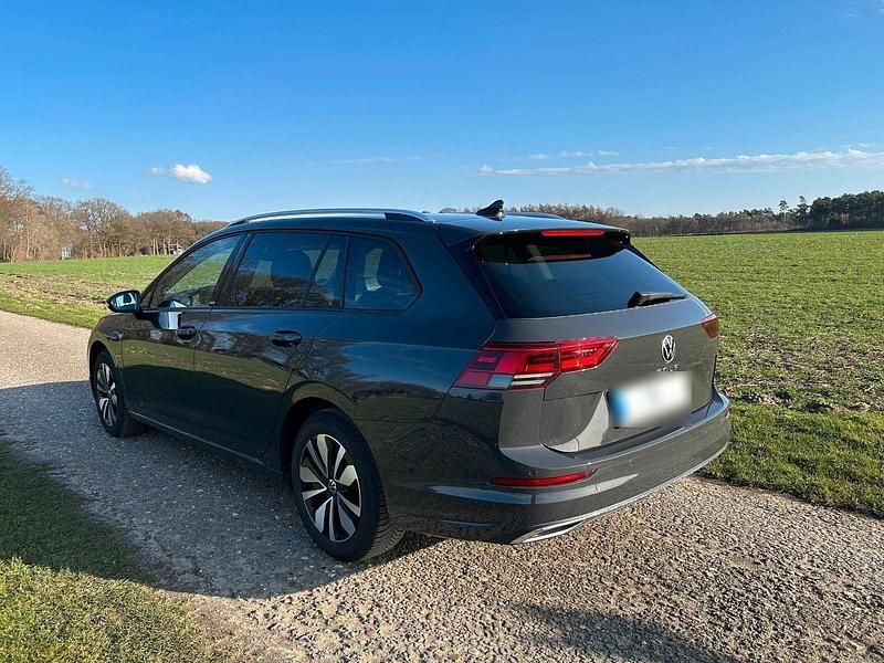 Gebraucht VW Golf VIII Move 150 PS (110 kW) 2023 Grau Kombi