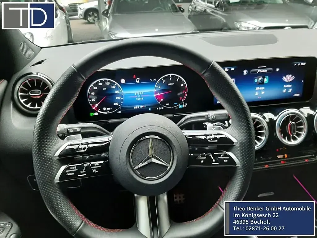 Gebraucht Mercedes GLA200 Advanced 163 PS (119 kW) 2024 Mountaingrau SUV