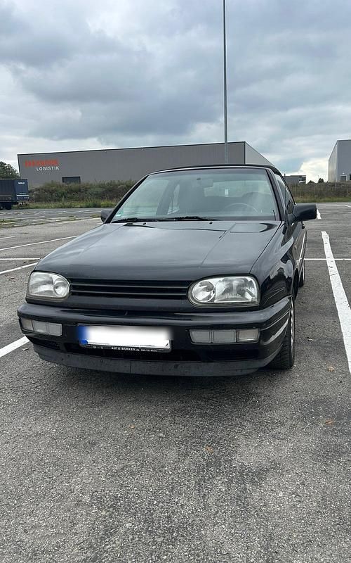 Schwarz Gebraucht 1996 VW Golf Cabriolet Cabrio | 2.900 € (Fairer Preis) - Bild 1/4