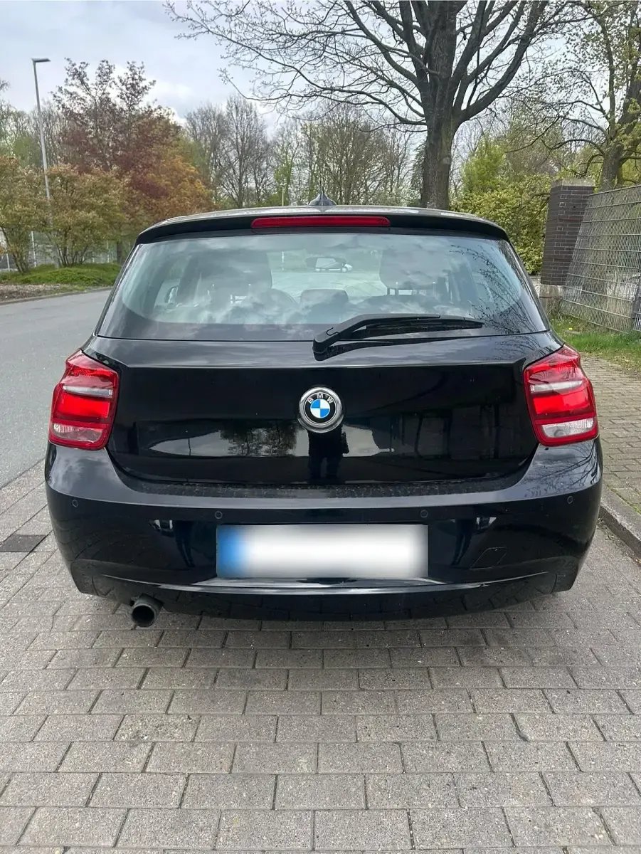 Gebraucht BMW 116 136 PS (100 kW) 2012 Schwarz Kleinwagen