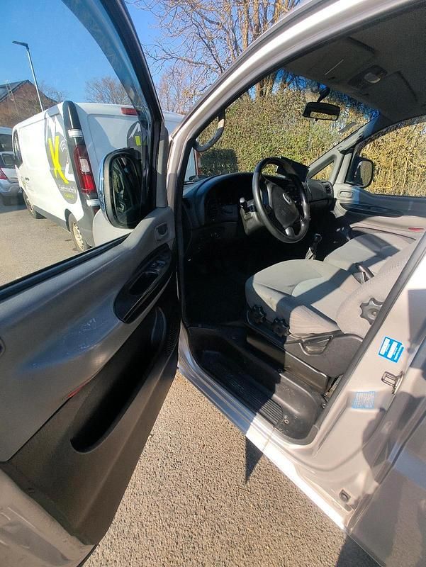 Gebraucht Hyundai H-1 140 PS (102 kW) 2007 Silber Van / Kleinbus